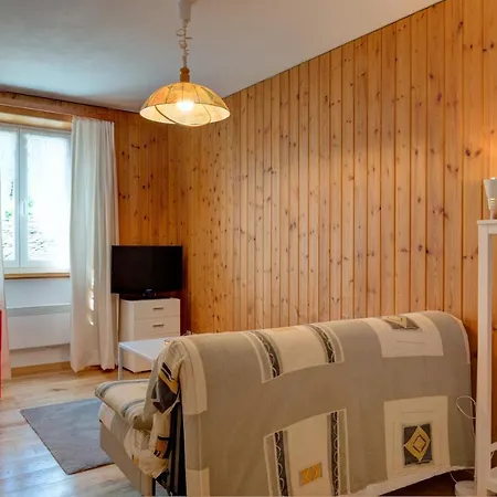 Casa Zanetti Apartment Le Prese